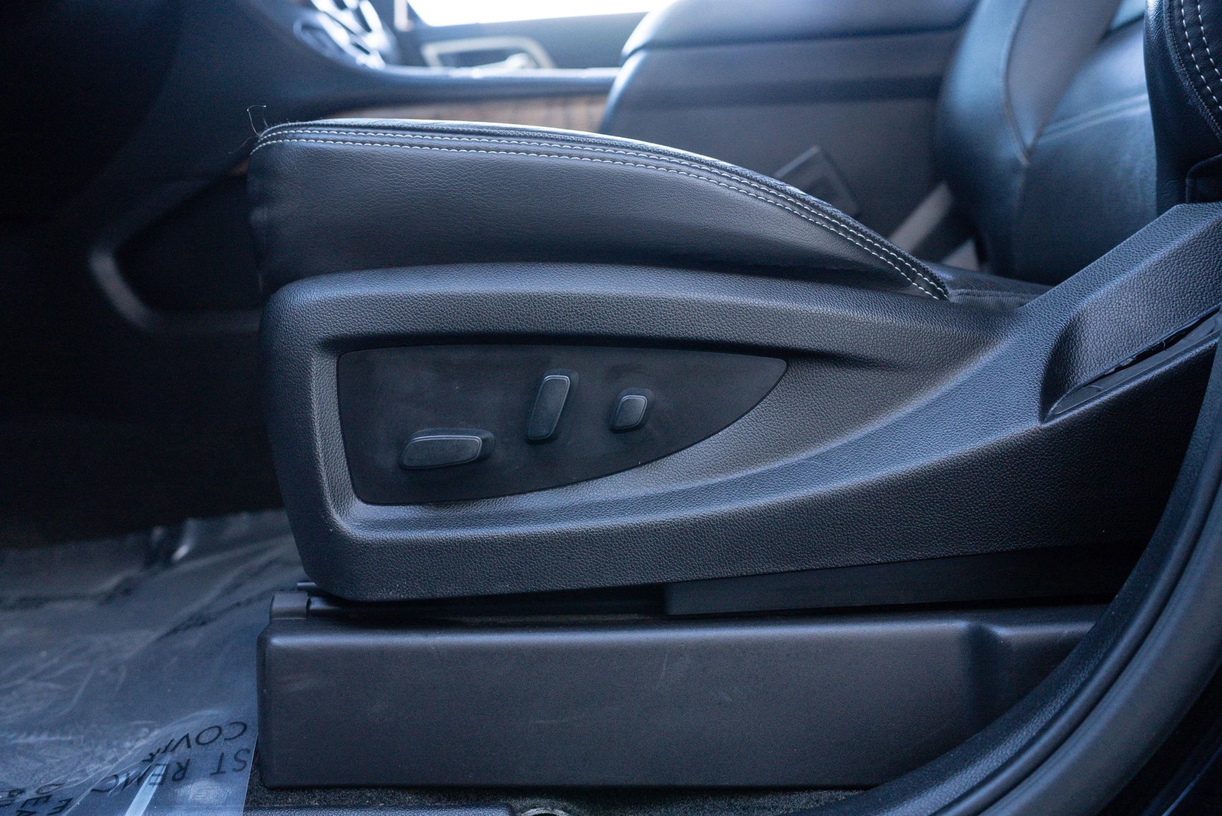 Used 2018 GMC Yukon Denali w/ Denali Ultimate Package image 25