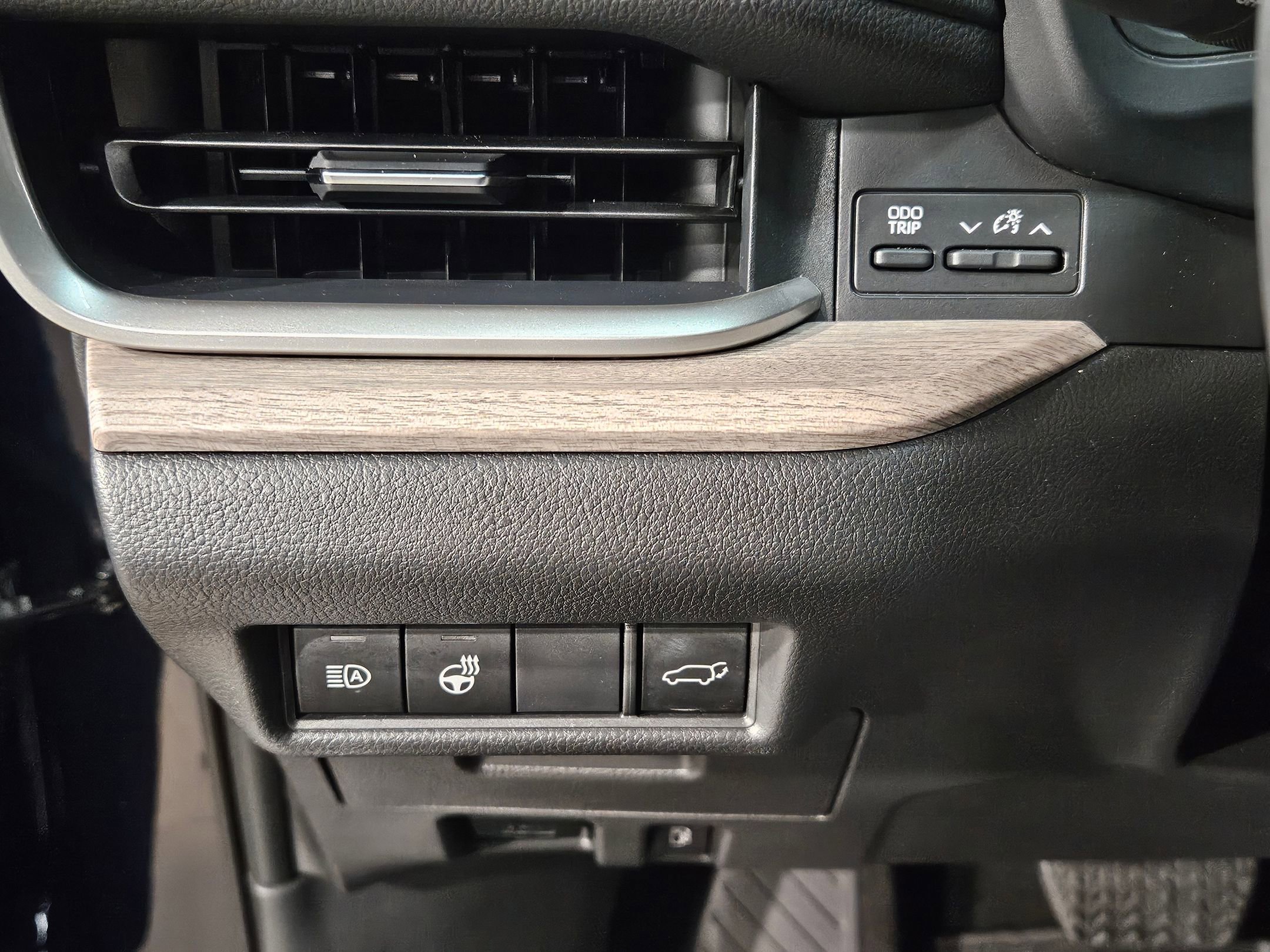 Certified 2025 Toyota Grand Highlander FWD image 26