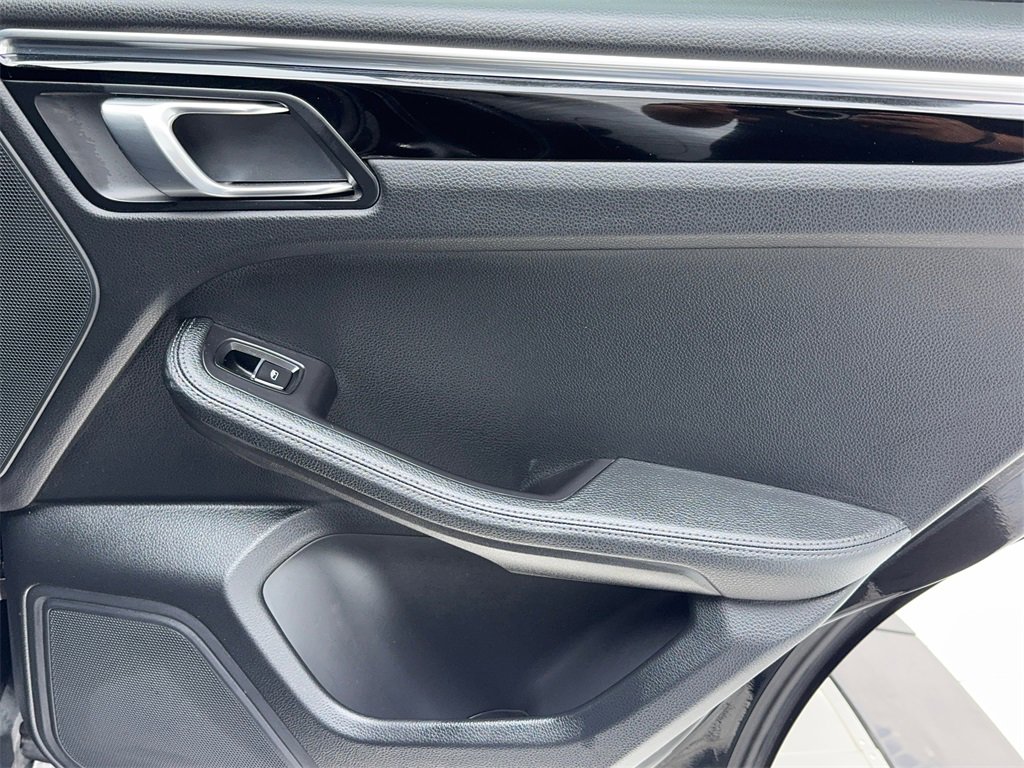 Used 2024 Porsche Macan image 50