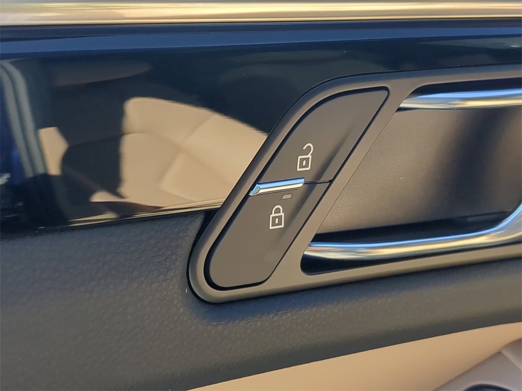 New 2026 Porsche Macan Base image 27