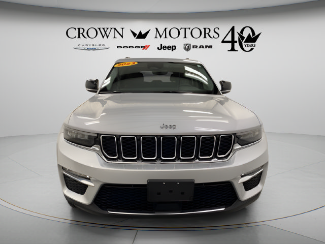 Used 2023 Jeep Grand Cherokee Limited AWD/4WD image 2