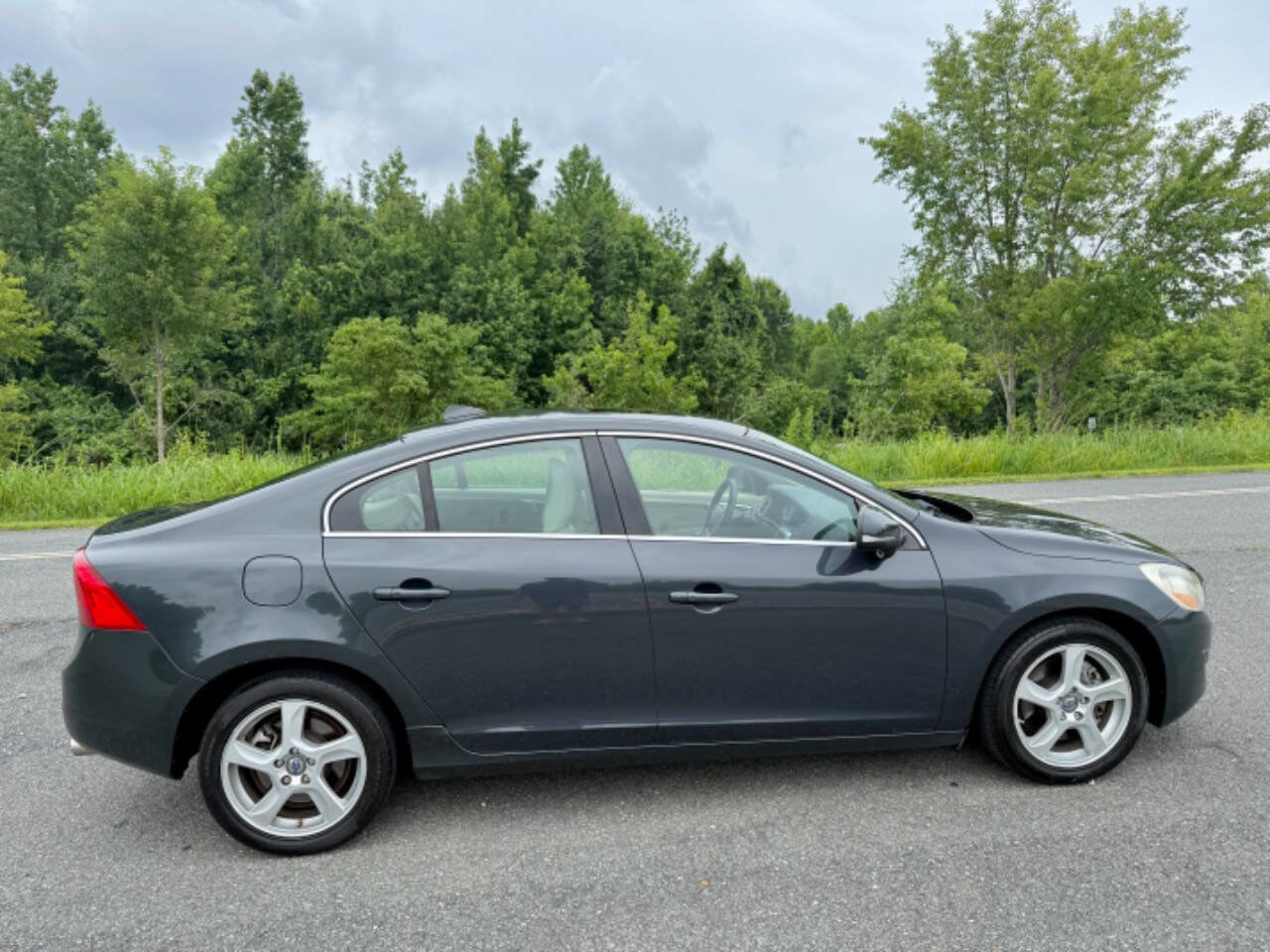 Used 2013 Volvo S60 T5 image 8