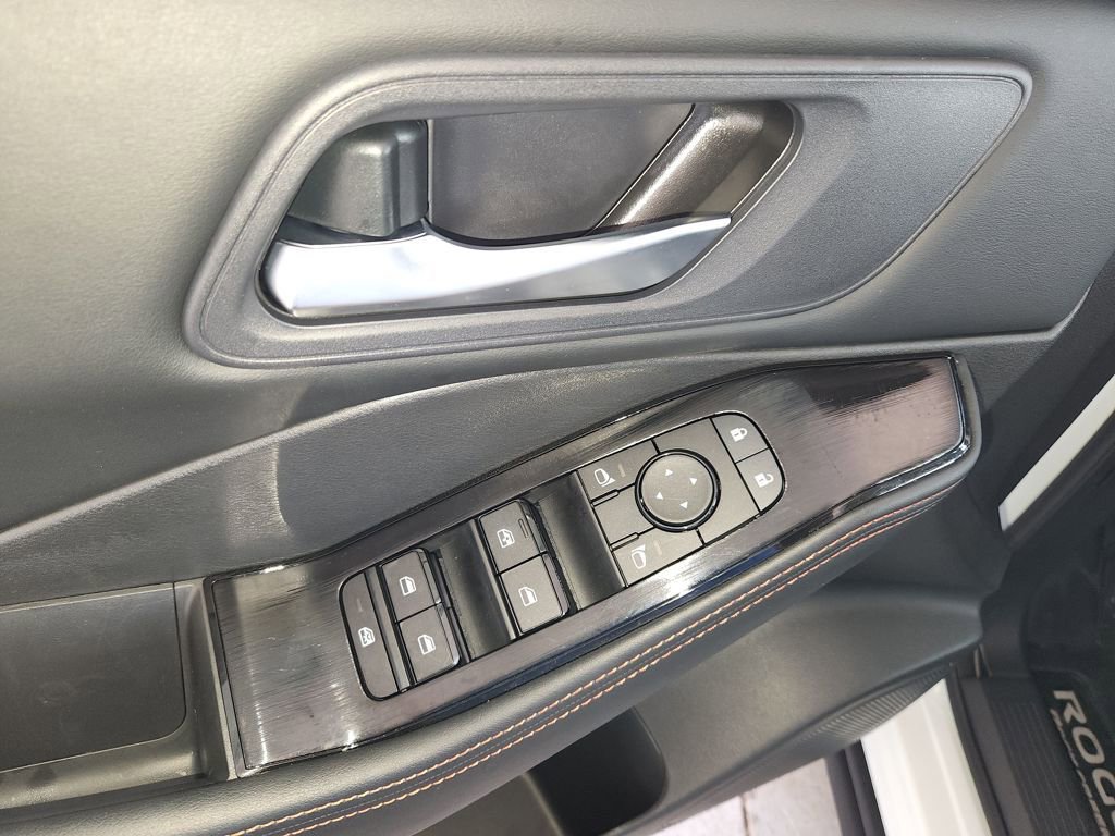 Certified 2025 Nissan Rogue SV image 29