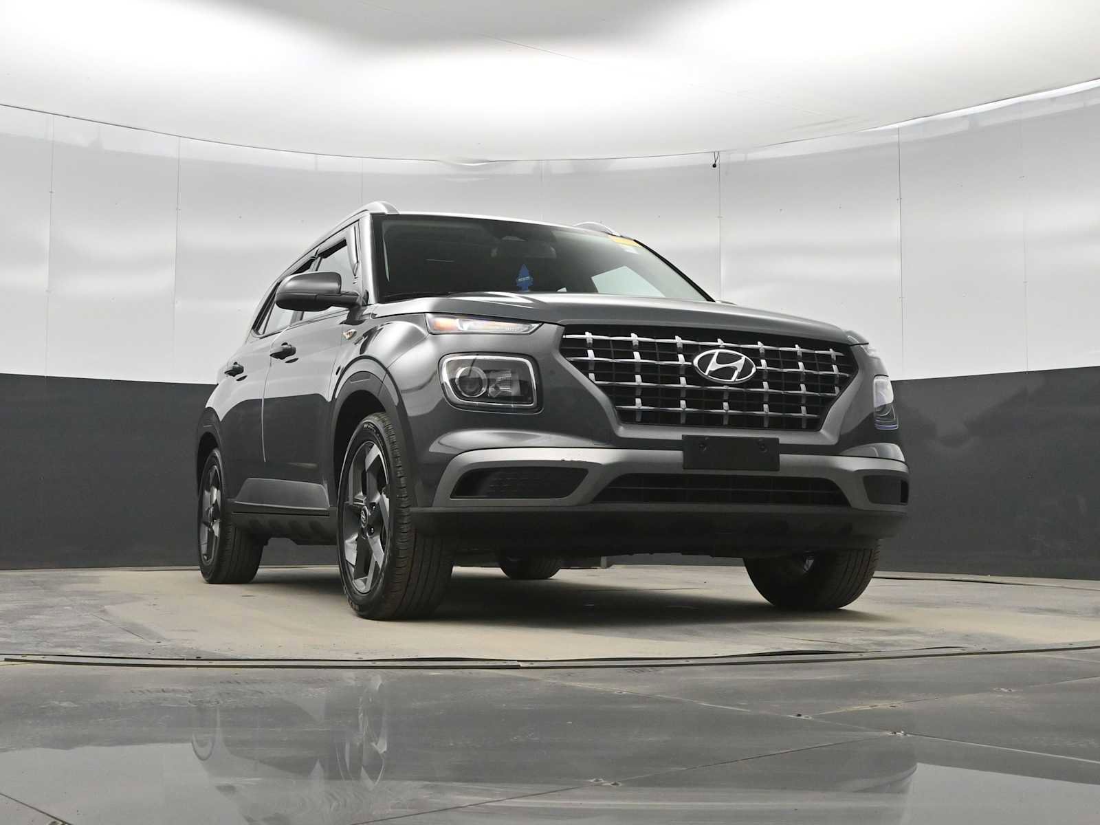 Certified 2024 Hyundai Venue SEL image 31