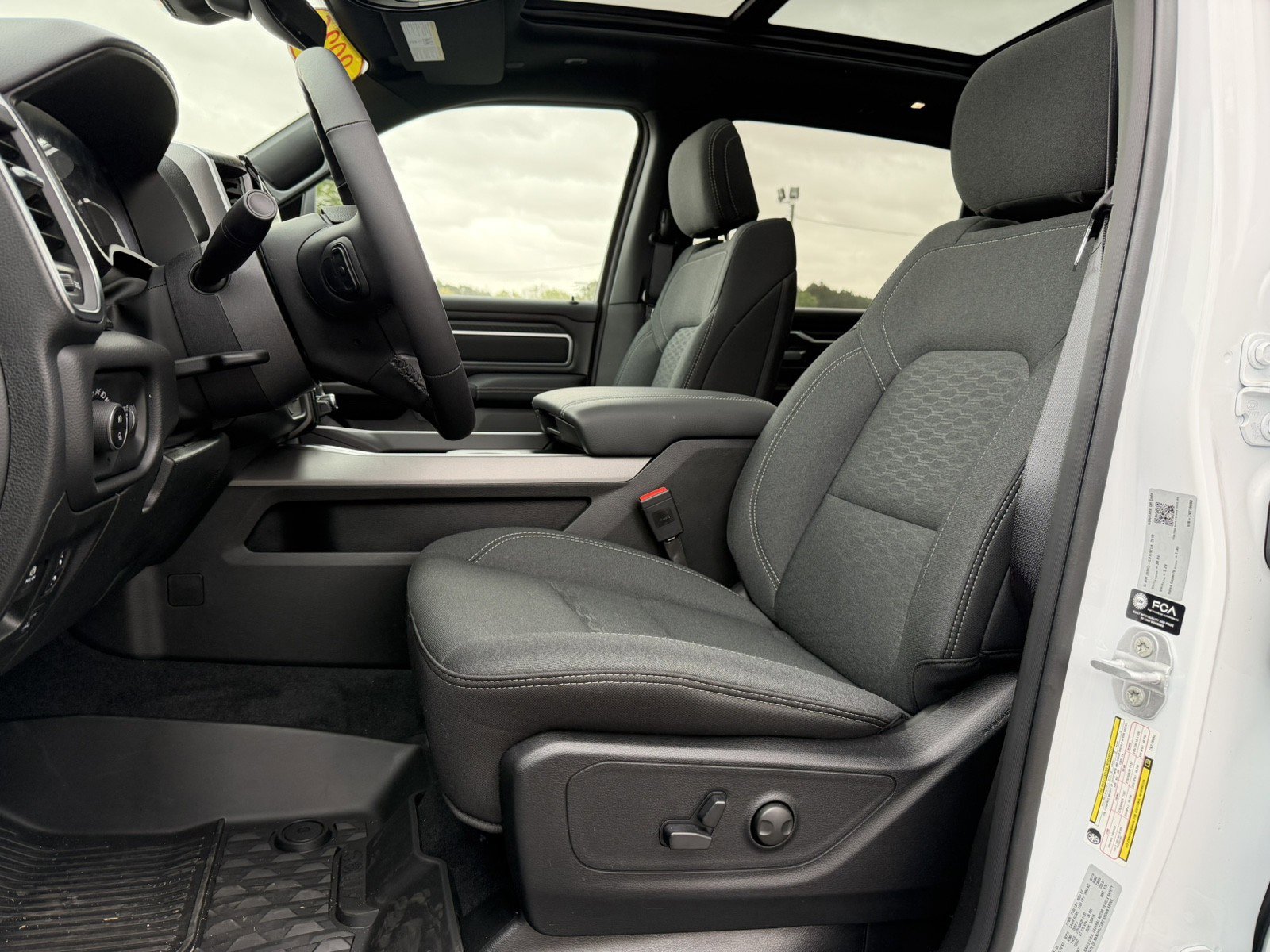 New 2026 RAM 1500 Big Horn AWD/4WD image 18