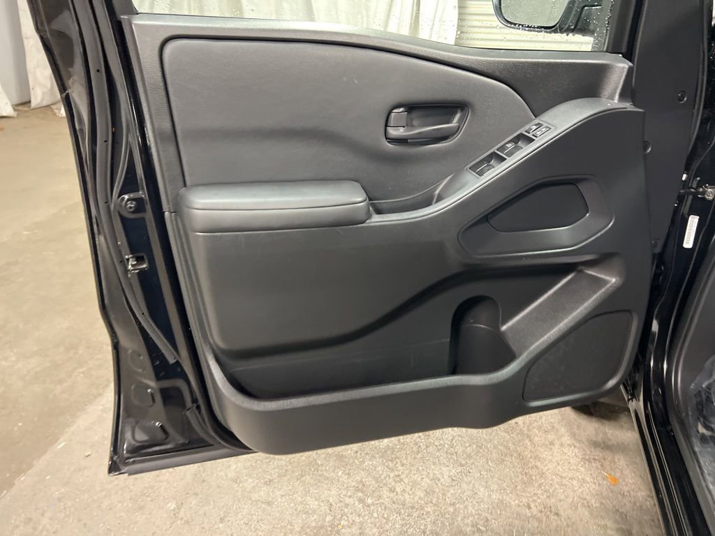 Used 2023 Nissan Frontier S w/ Technology Package image 19