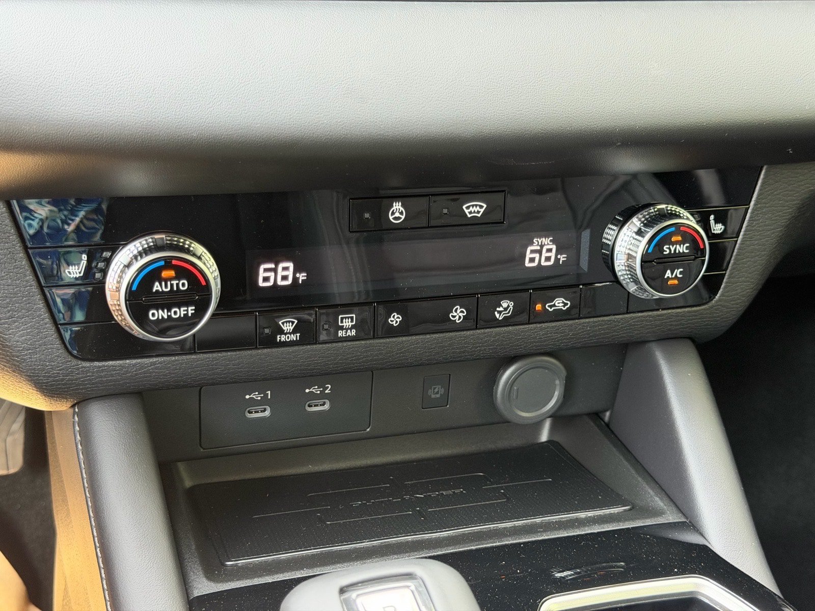 New 2026 Mitsubishi Outlander LE AWD/4WD image 30