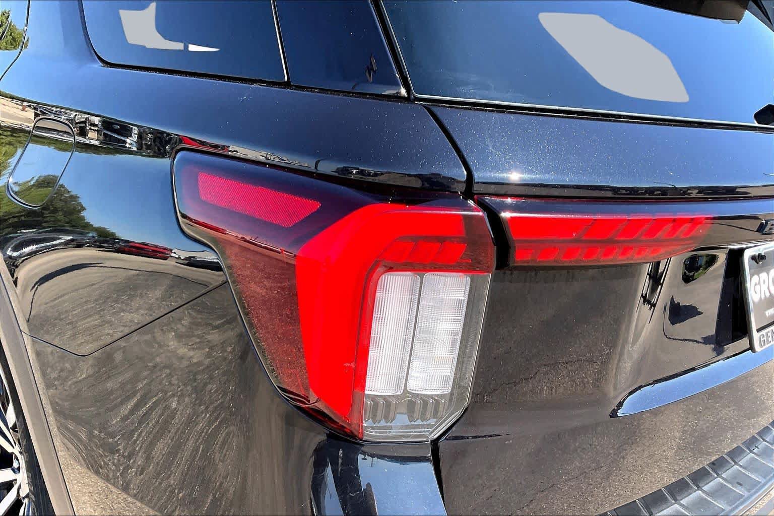 Certified 2025 Ford Explorer ST-Line AWD/4WD image 27