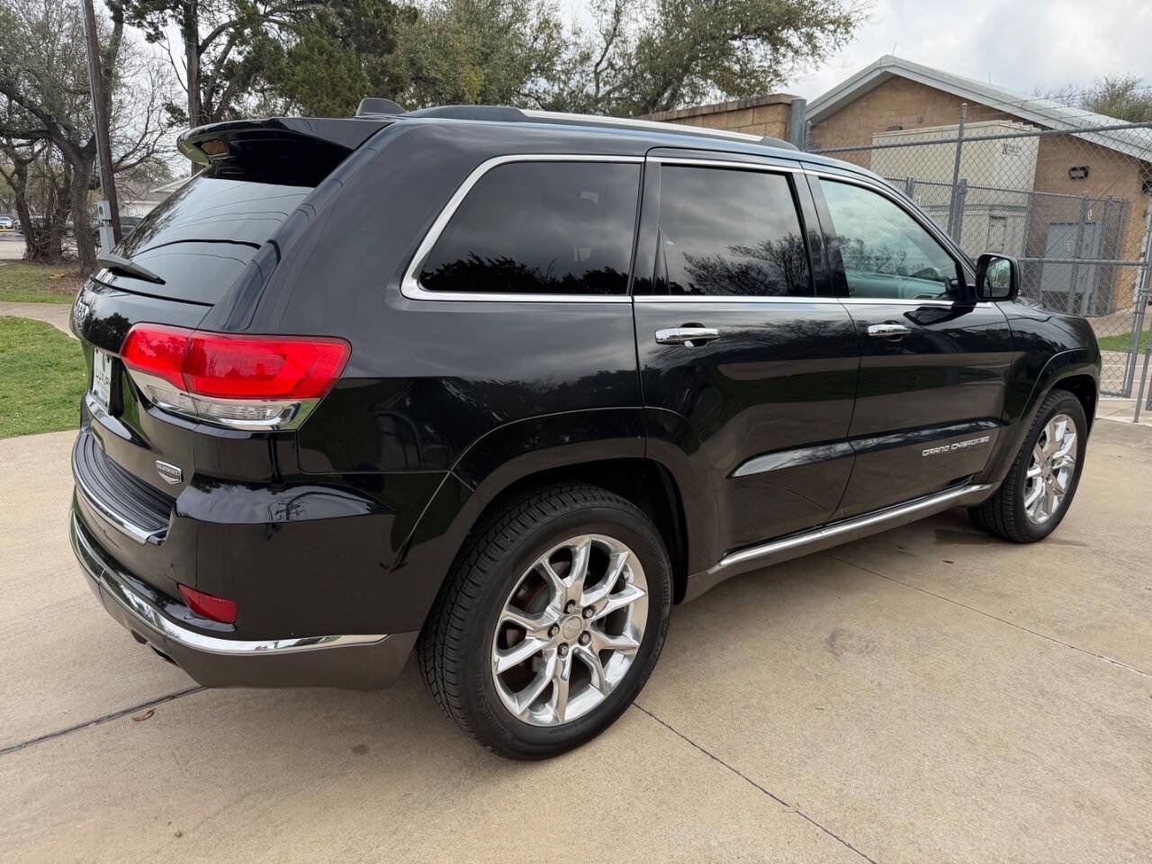Used 2014 Jeep Grand Cherokee Summit AWD/4WD image 19