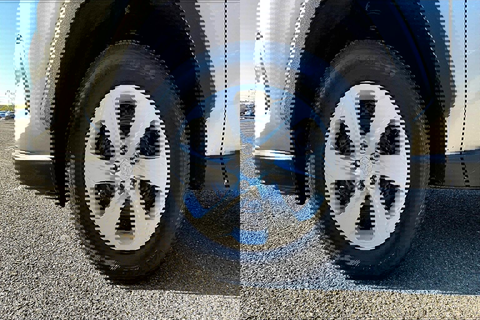 Used 2024 Toyota RAV4 LE image 9