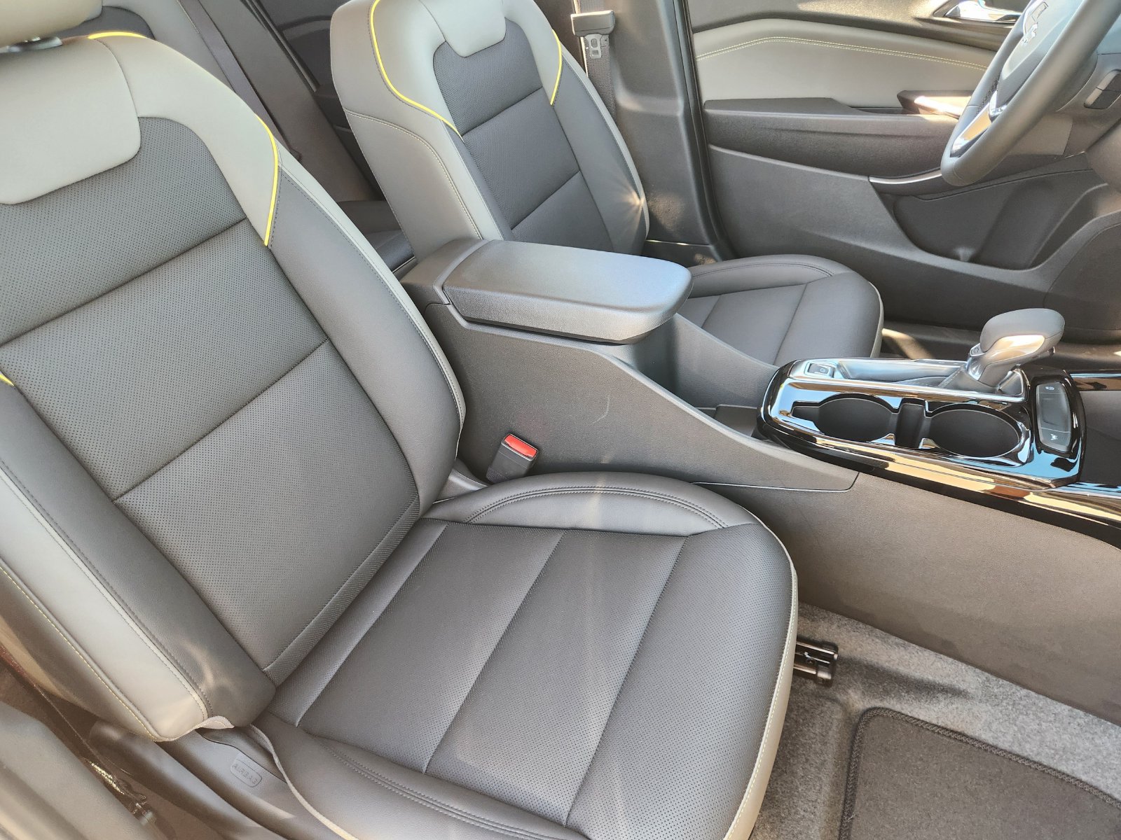 New 2026 Chevrolet Trax ACTIV w/ Driver Confidence Package FWD image 14