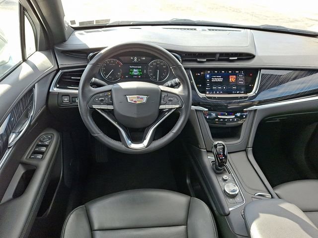 Certified 2025 Cadillac XT6 Premium Luxury image 15