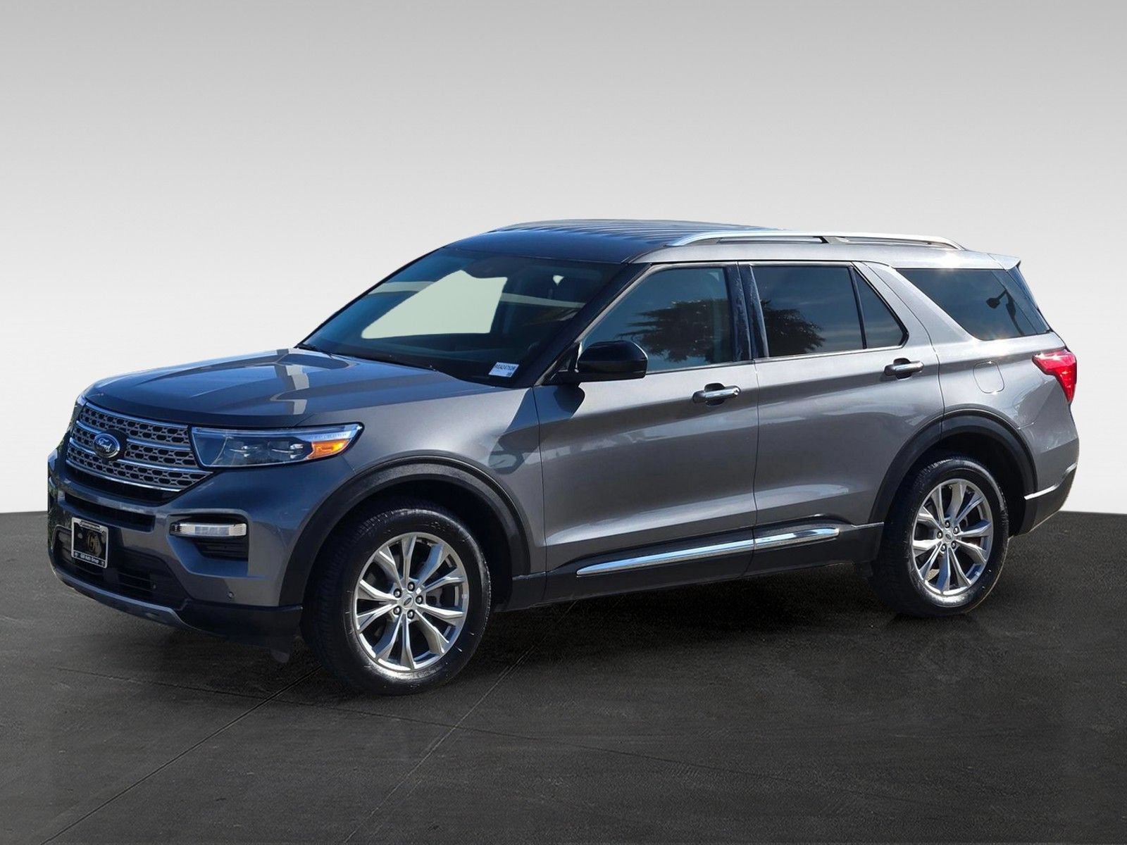 Used 2024 Ford Explorer Limited AWD/4WD image 9