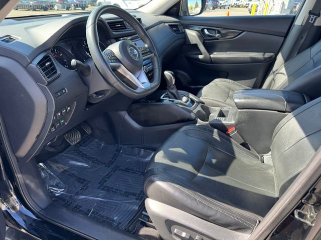 Used 2019 Nissan Rogue SL w/ Premium Package AWD/4WD image 16