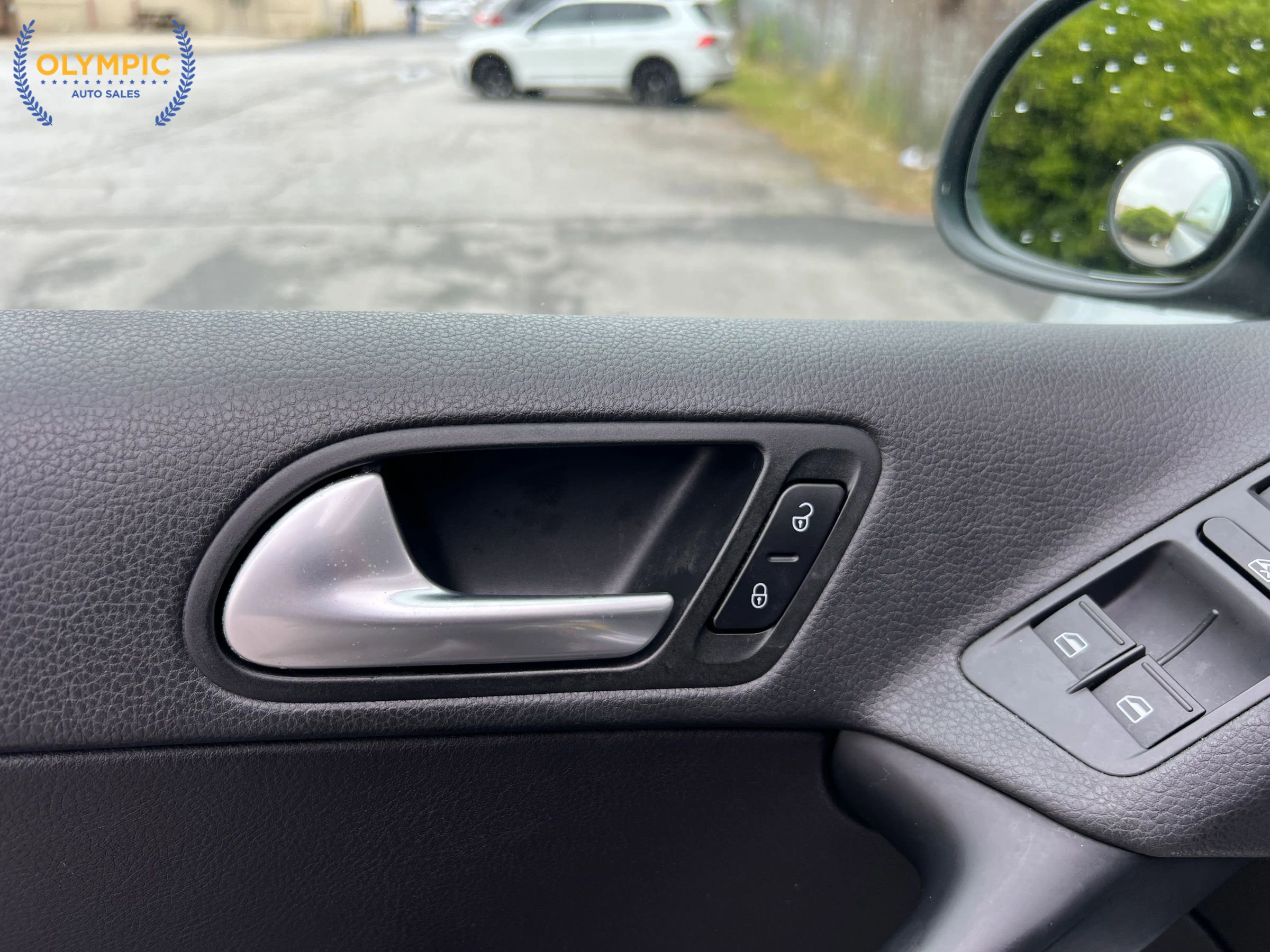 Used 2017 Volkswagen Tiguan S FWD image 36