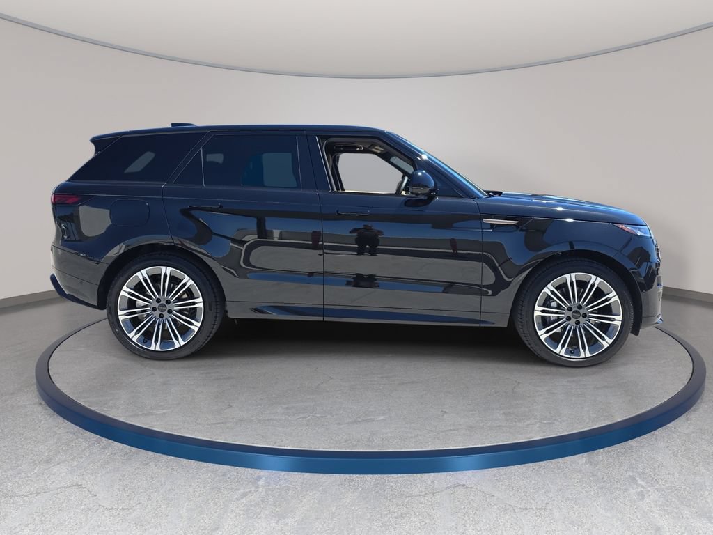 New 2027 Land Rover Range Rover Sport Dynamic SE AWD/4WD image 4