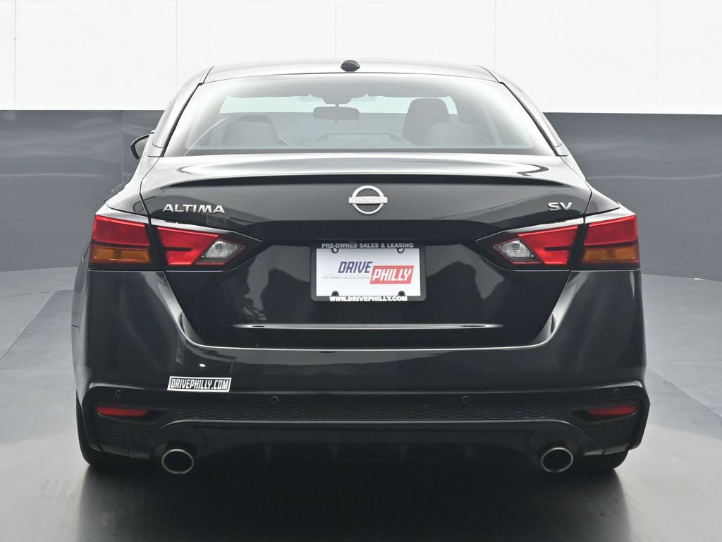 Used 2024 Nissan Altima 2.5 SV w/ SV Premium Package FWD image 5