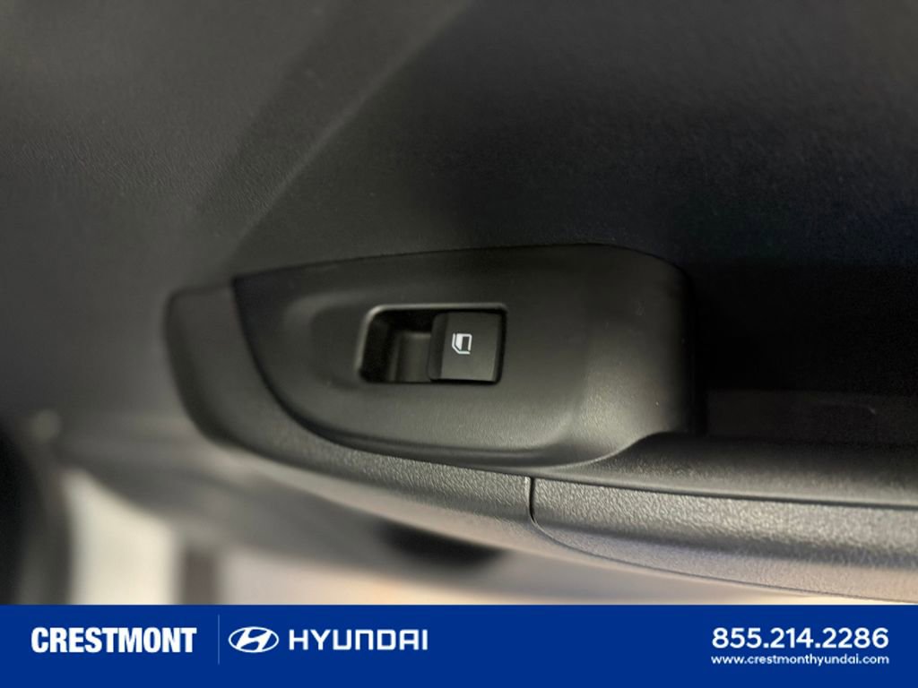 Used 2026 Hyundai Venue SEL FWD image 19