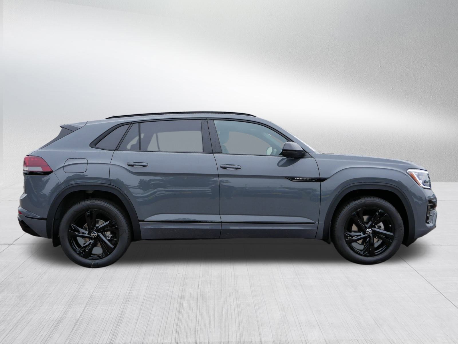 New 2026 Volkswagen Atlas Cross Sport SEL R-Line AWD/4WD image 2