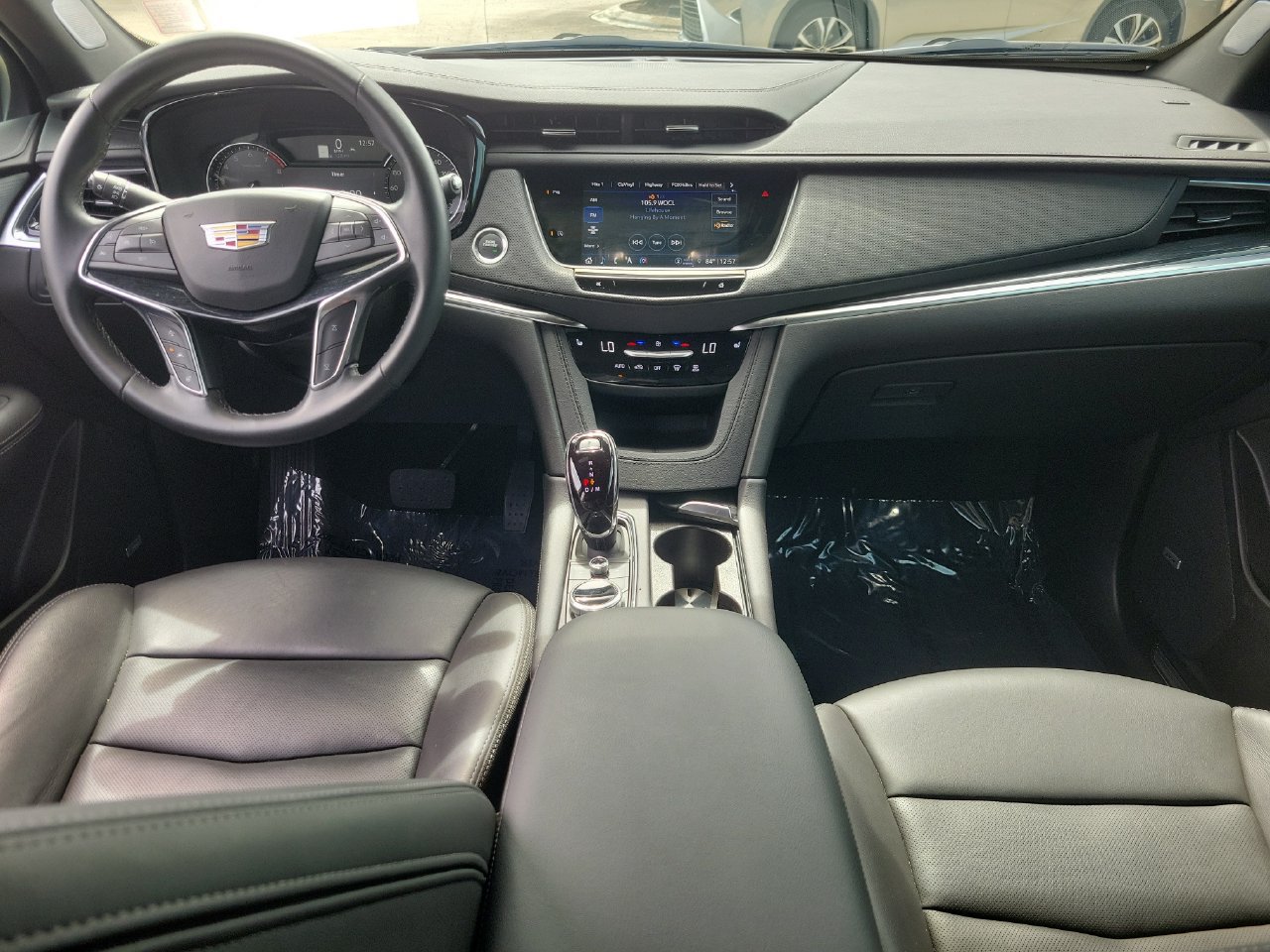 Certified 2025 Cadillac XT5 Premium Luxury w/ LPO, Floor Liner Package AWD/4WD image 14
