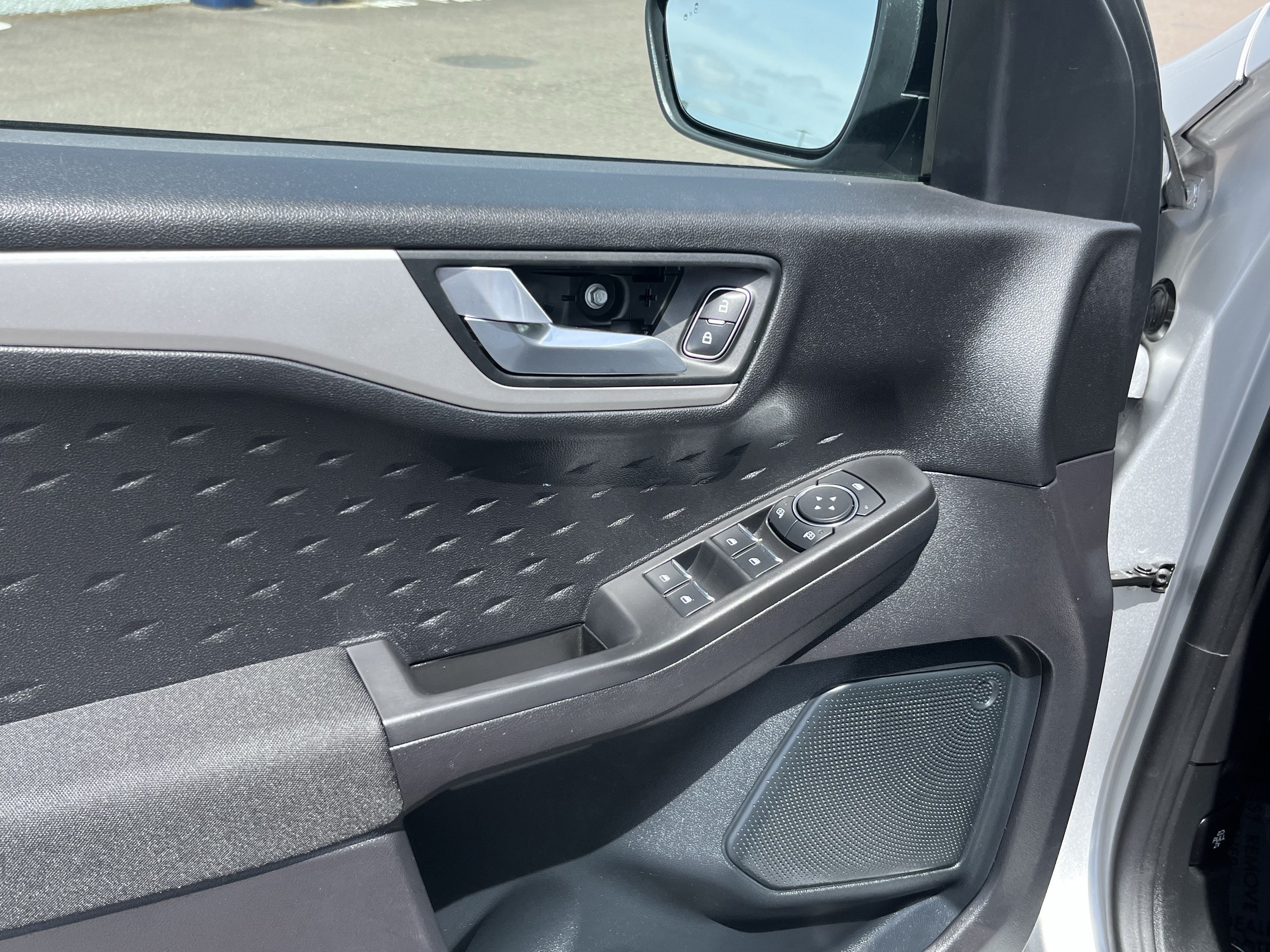 Used 2020 Ford Escape SE Sport AWD/4WD image 16