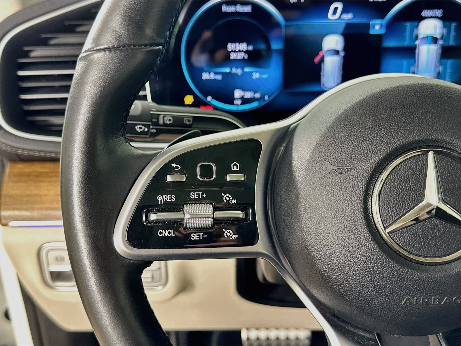 Used 2022 Mercedes-Benz GLS 450 4MATIC image 18