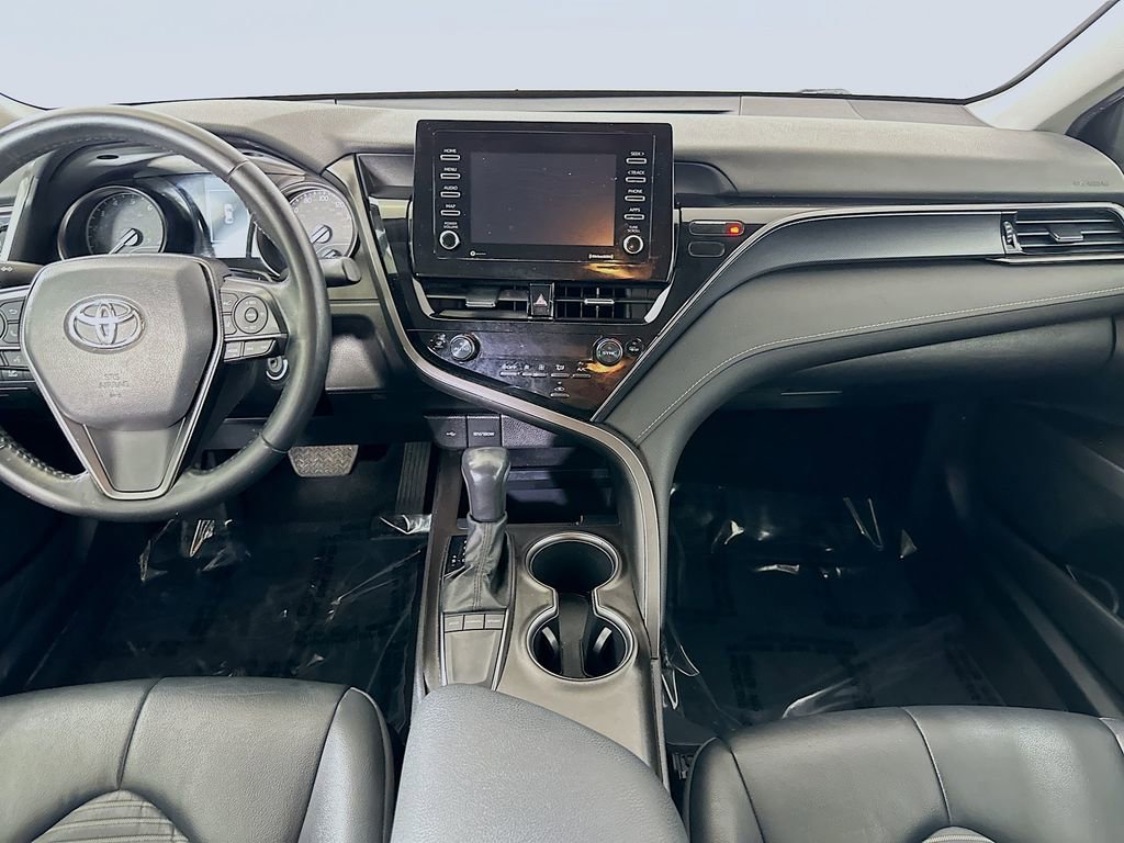 Used 2022 Toyota Camry SE image 18