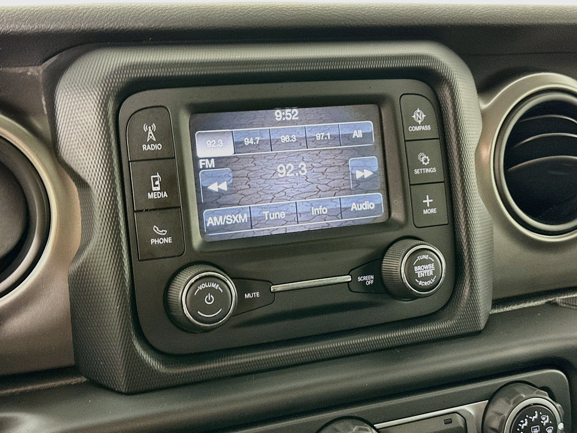 Used 2019 Jeep Wrangler Unlimited Sport S AWD/4WD image 20