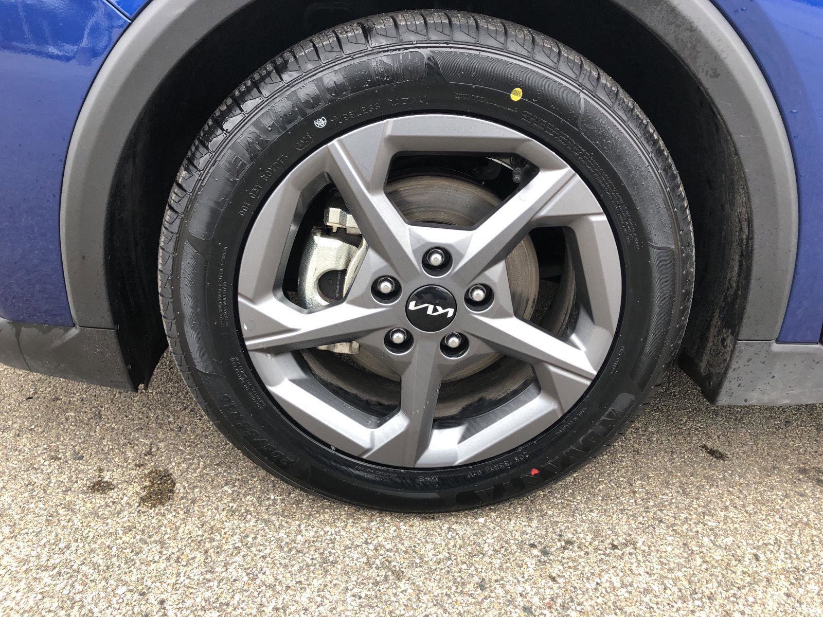 Used 2025 Kia K4 LXS image 2