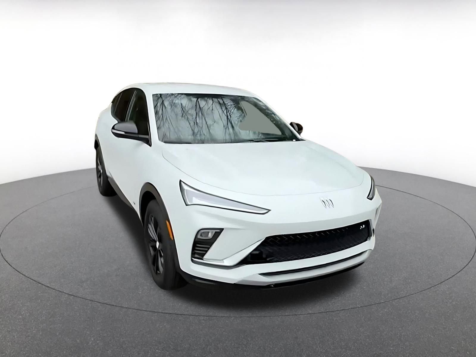 Used 2025 Buick Envista Sport Touring image 3