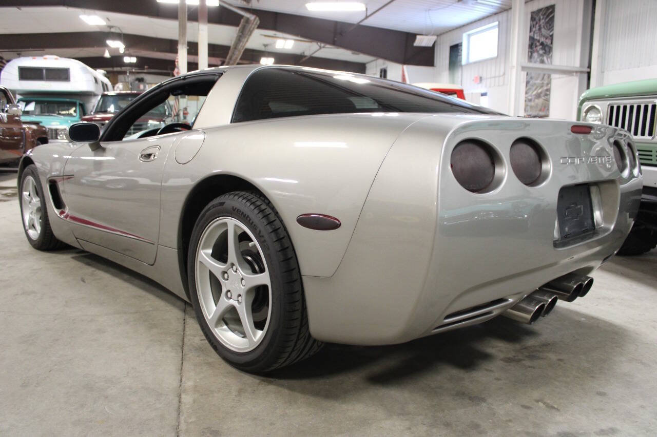 Used 2001 Chevrolet Corvette Coupe w/ Preferred Equipment Group2 RWD image 4