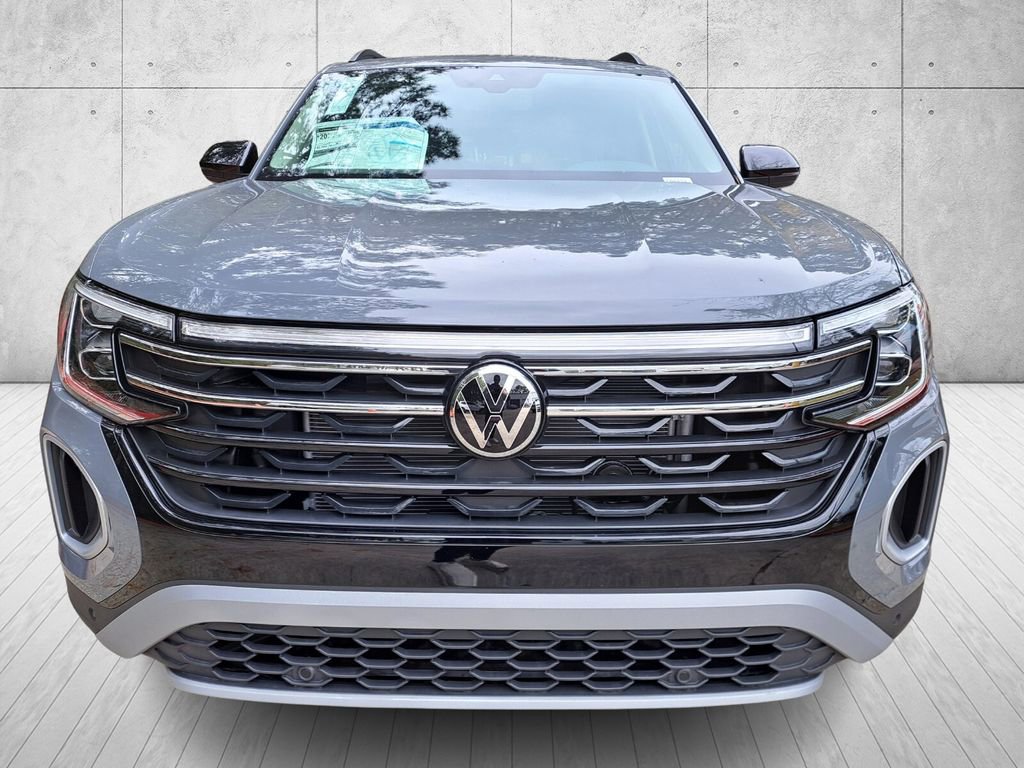 Used 2025 Volkswagen Atlas Peak Edition SE image 8