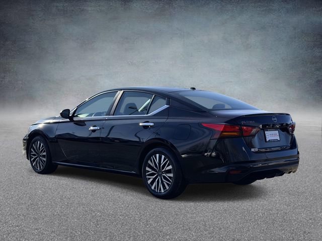 Used 2024 Nissan Altima 2.5 SV image 4
