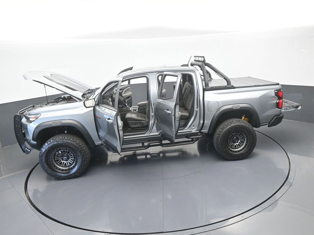 Used 2025 Chevrolet Colorado ZR2 w/ Technology Package AWD/4WD image 71