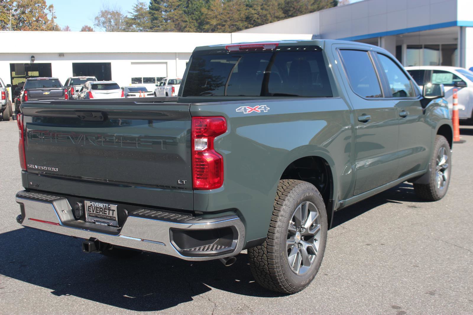 New 2026 Chevrolet Silverado 1500 LT image 2
