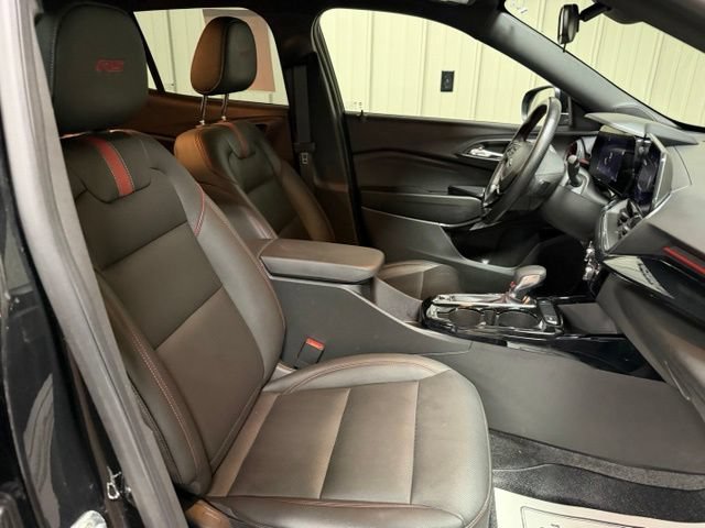 Used 2024 Chevrolet Trax RS FWD image 26