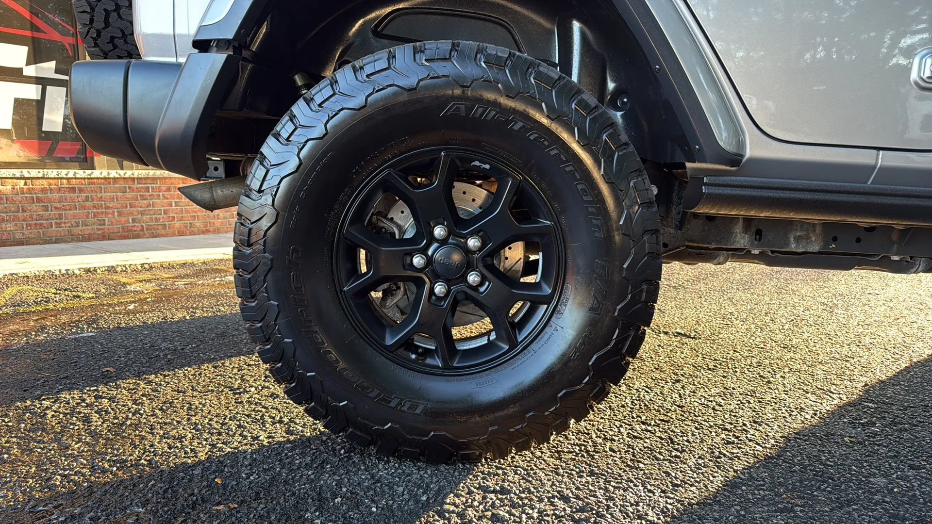 Used 2019 Jeep Wrangler Unlimited Sahara w/ Quick Order Package 24M Moab AWD/4WD image 11