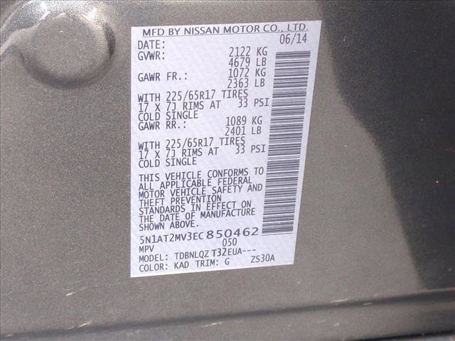 Used 2014 Nissan Rogue SV image 23