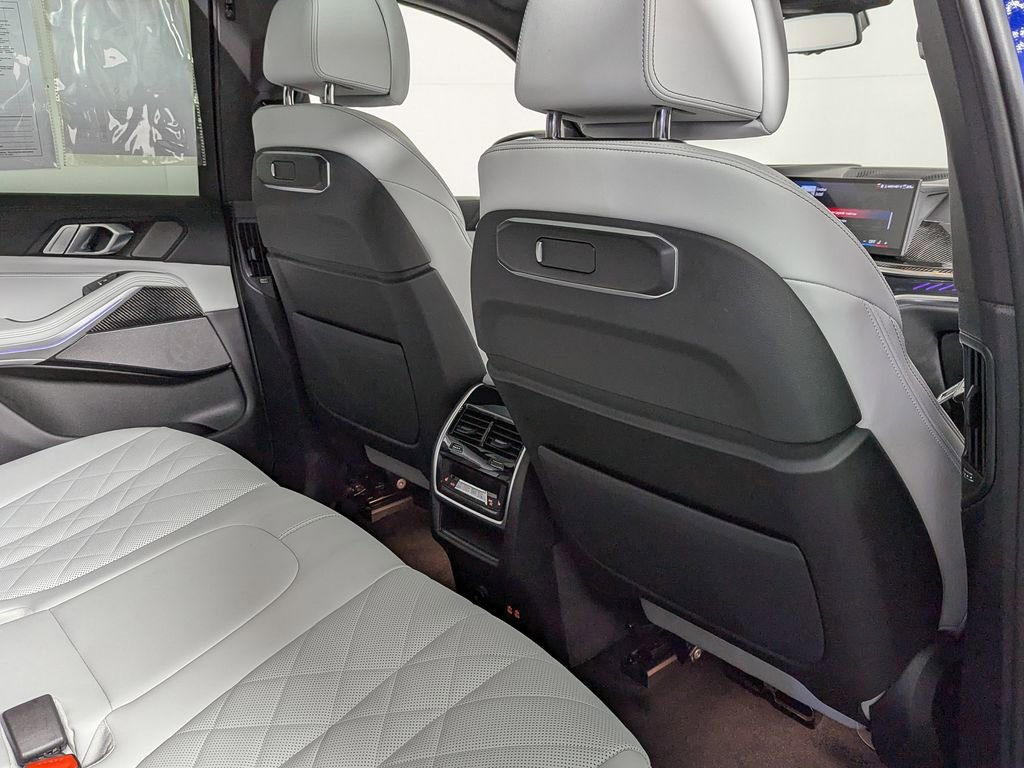 Used 2026 BMW X5 M60i image 42