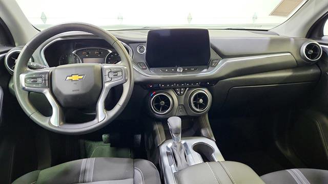 Used 2025 Chevrolet Blazer LT image 22