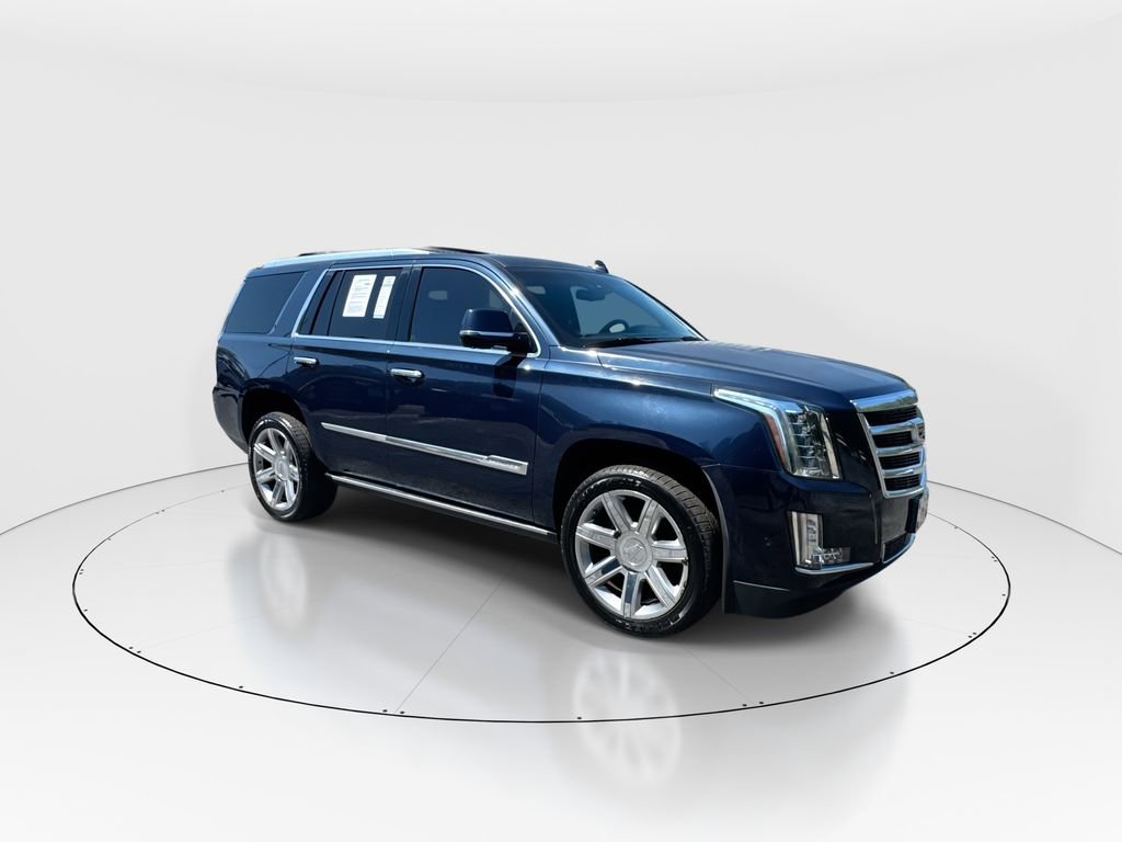 Used 2017 Cadillac Escalade Premium Luxury image 2