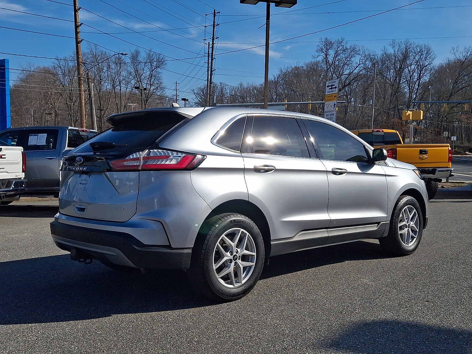Used 2024 Ford Edge SEL w/ Convenience Package image 6