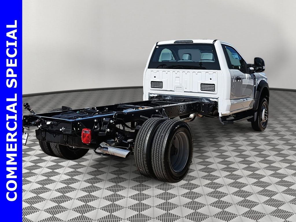 New 2025 Ford F550 4x4 Regular Cab Super Duty image 3