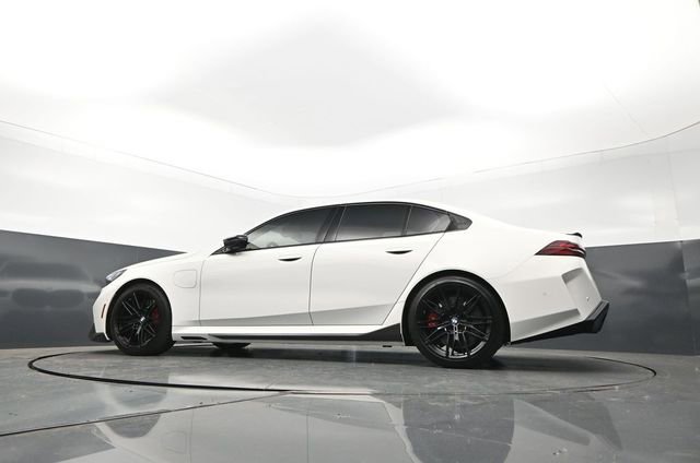 Used 2025 BMW M5 w/ Carbon Package AWD/4WD image 24