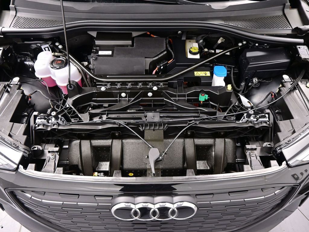 Used 2024 Audi Q4 e-tron Premium Plus w/ Premium Plus image 49