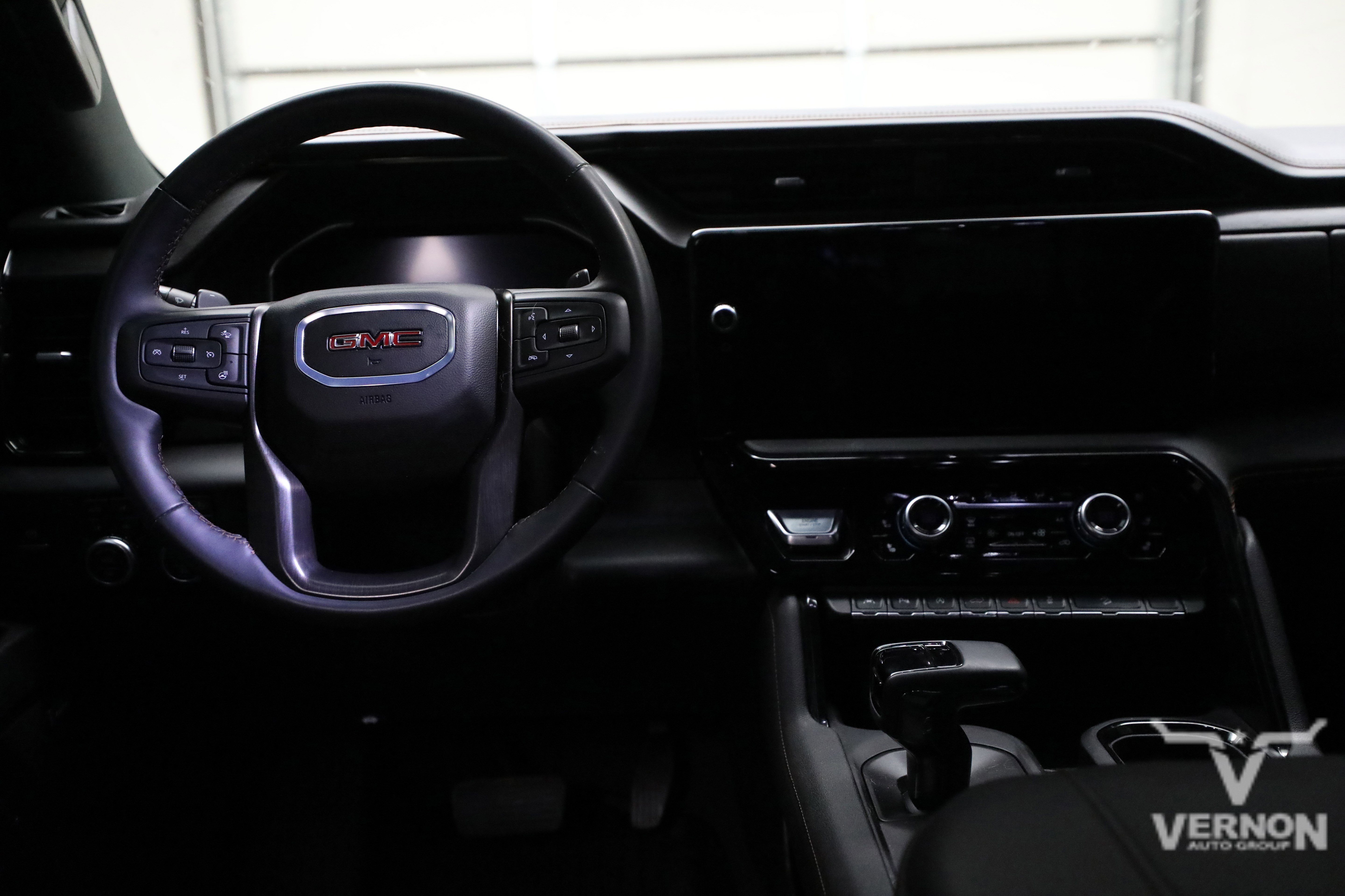 Used 2024 GMC Sierra 1500 AT4 w/ AT4 Premium Package AWD/4WD image 8