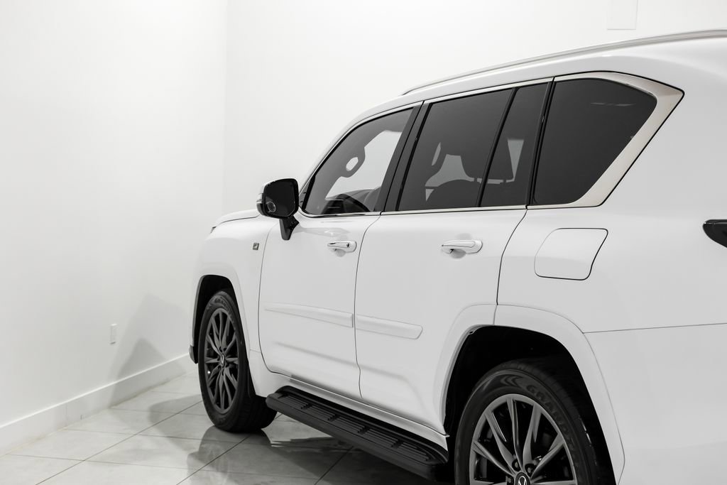 Used 2023 Lexus LX 600 F Sport image 12