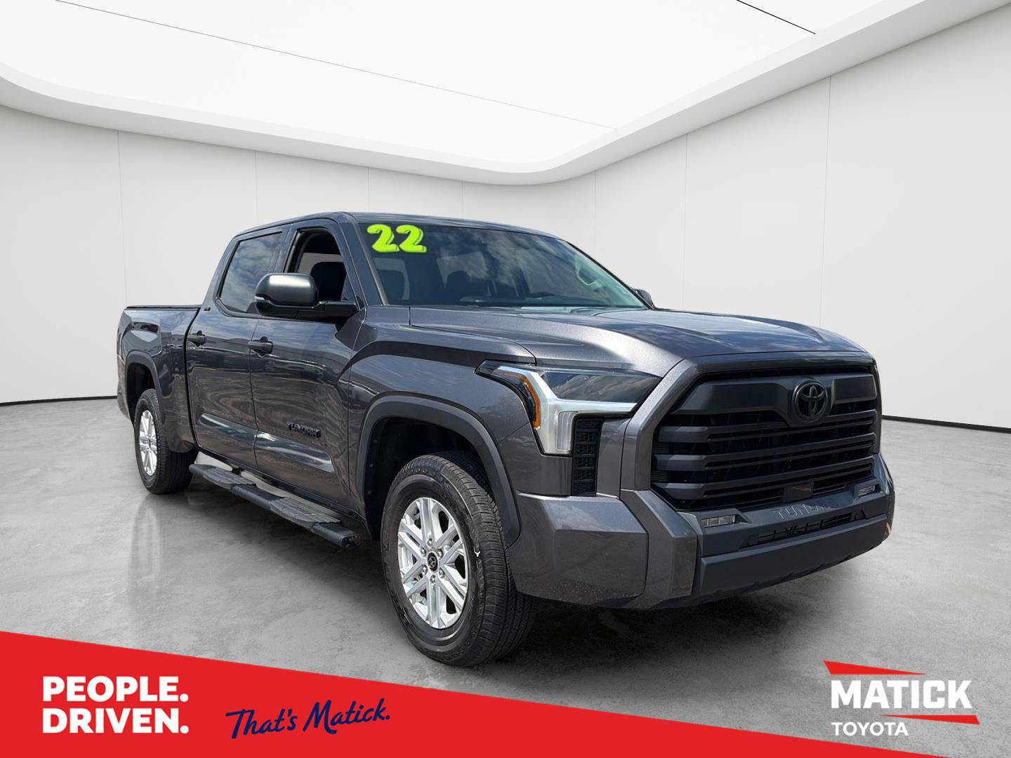 Used 2022 Toyota Tundra SR5 w/ SR5 Convenience Package AWD/4WD image 1