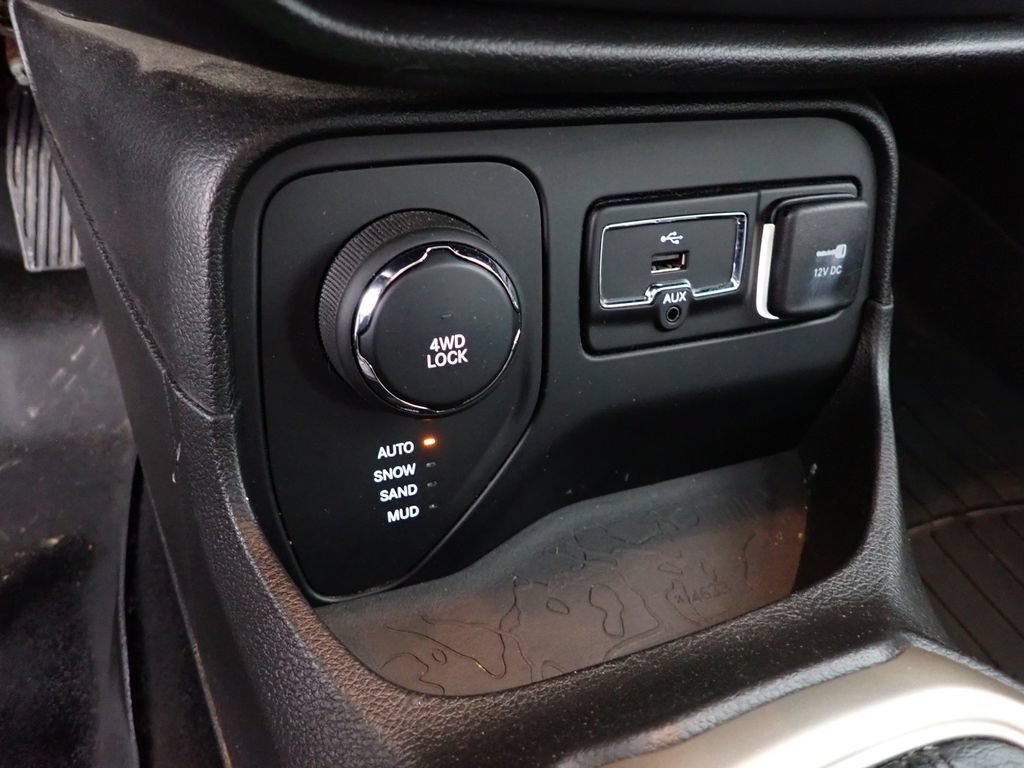 Used 2017 Jeep Renegade Sport w/ Power & Air Group AWD/4WD image 5