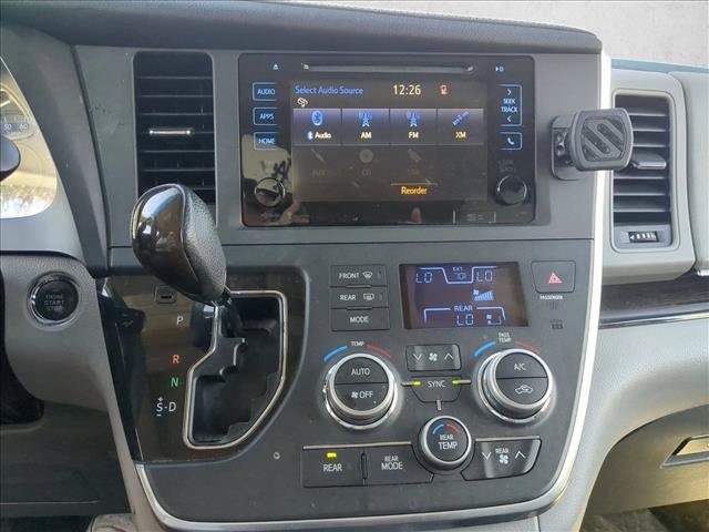 Used 2015 Toyota Sienna XLE w/ XLE Navigation Package FWD image 14